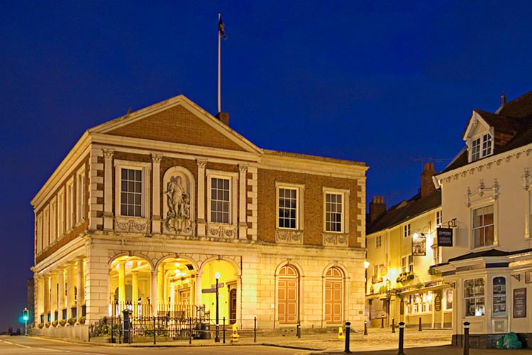 windsor guildhall at night